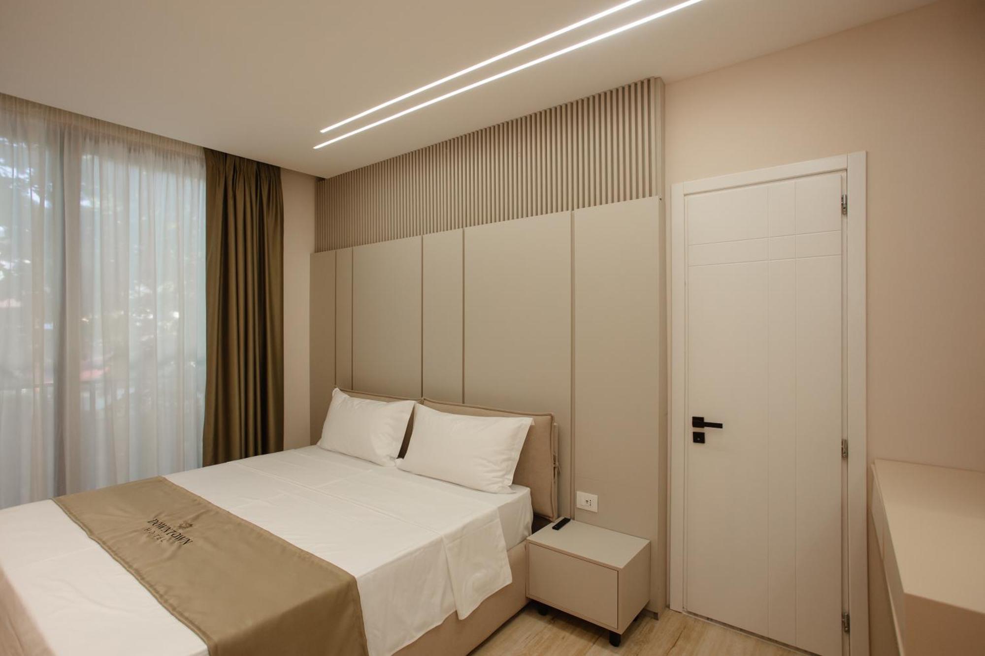 Downtown Hotel Shkodër Eksteriør billede