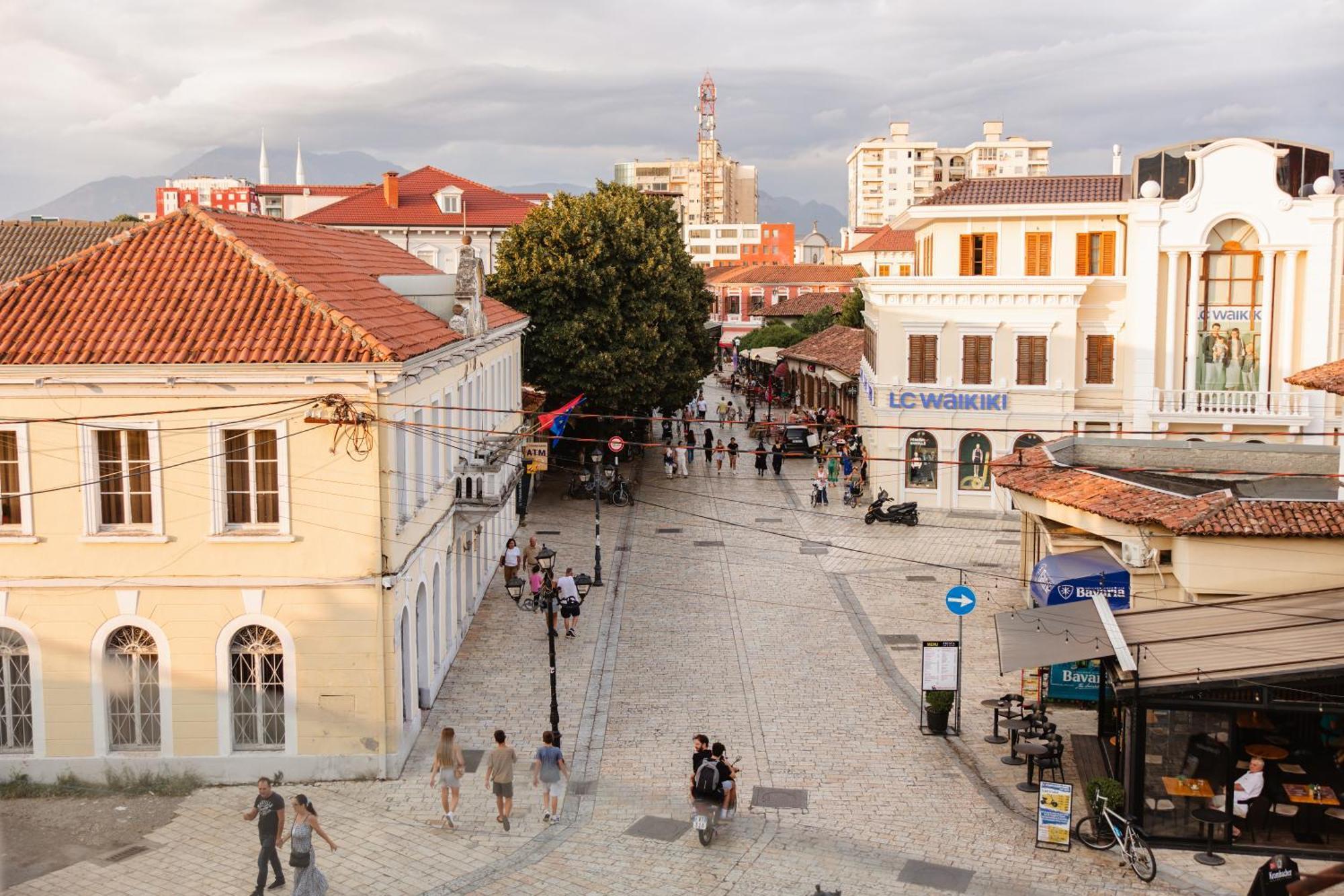 Downtown Hotel Shkodër Eksteriør billede