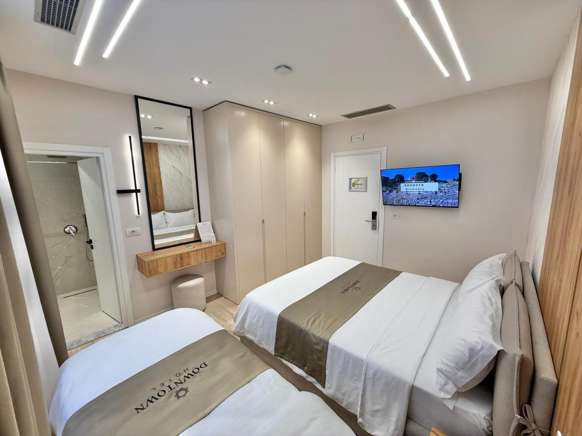 Downtown Hotel Shkodër Eksteriør billede